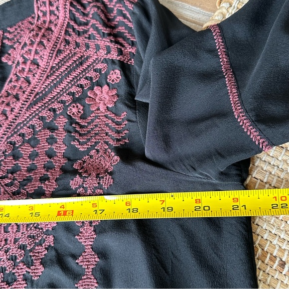 Johnny Was Black and Plum Embroidered Top Size S - Picture 9 of 11